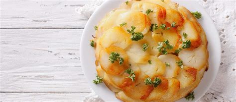 pommes-anna-traditional-potato-dish-from-france image