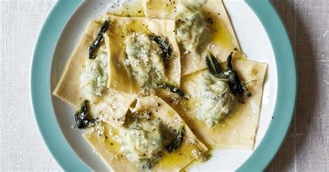 spinach-and-ricotta-ravioli-with-sage-butter-the-happy image