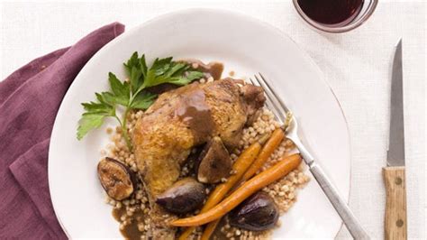 chicken-with-figs-in-ras-el-hanout-and-couscous-bon image