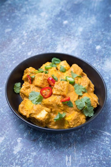 paneer-korma-a-creamy-vegetarian-indian-curry-made image