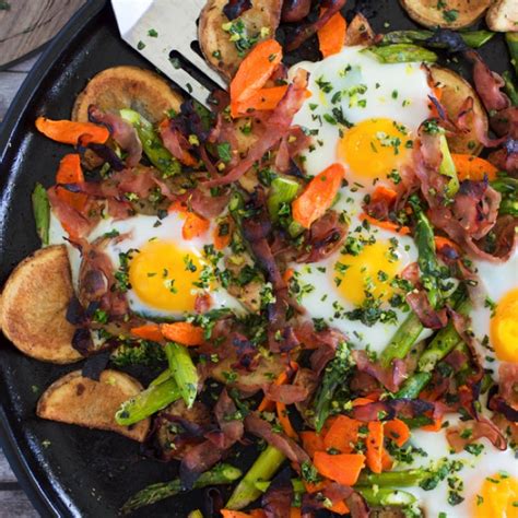 spring-vegetable-and-ham-hash-with-mixed-herb image