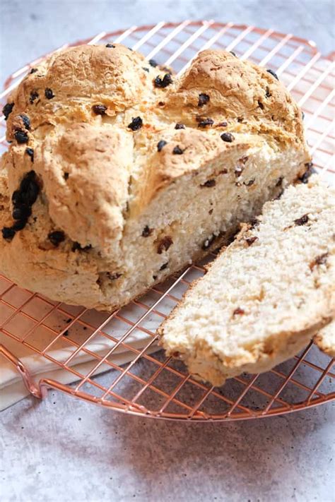 easy-irish-soda-bread-with-currants-or-raisins image