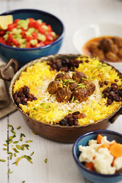 reshteh-polo-recipe-persian-rice-and-noodle-pilaf image
