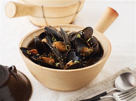 house-home-mussels-in-black-bean-sauce image
