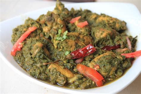 saagwala-chicken-recipe-palak-chicken-curry image