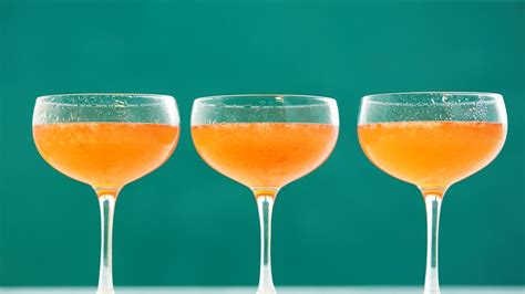 5-aphrodisiac-cocktail-recipes-for-your-valentine image
