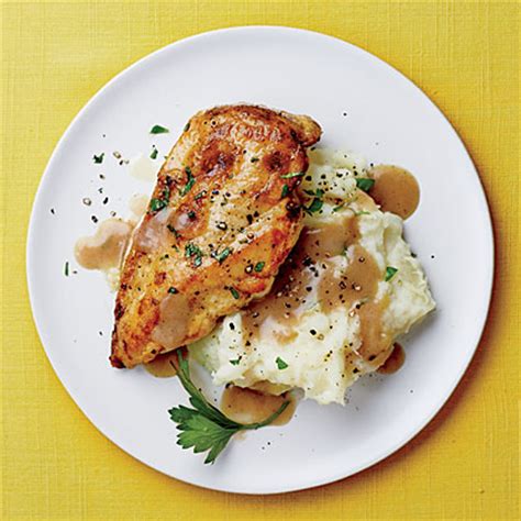 chicken-with-mashed-potatoes-and-gravy image