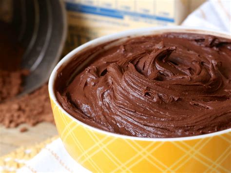 homemade-old-fashioned-chocolate-frosting-divas image