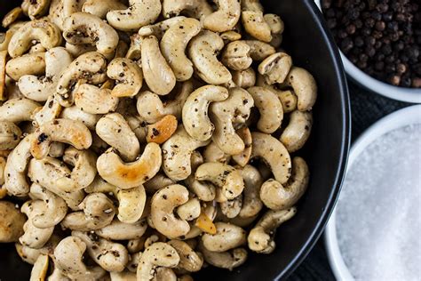 salt-and-pepper-roasted-cashews image