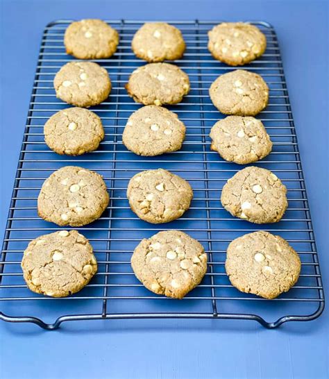 easy-keto-low-carb-ginger-snap-cookies-stay-snatched image