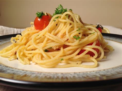crab-and-lemon-spaghetti-recipe-pescetariankitchen image