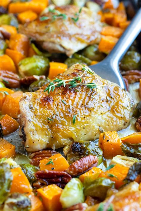 maple-glazed-oven-baked-chicken-thighs-veggies image