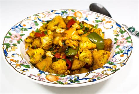 indian-cauliflower-and-potato-aloo-gobhi-vegan image