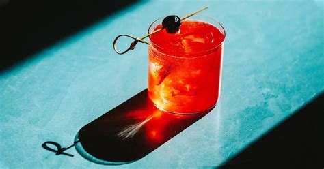cherry-moon-cocktail-recipe-liquorcom image