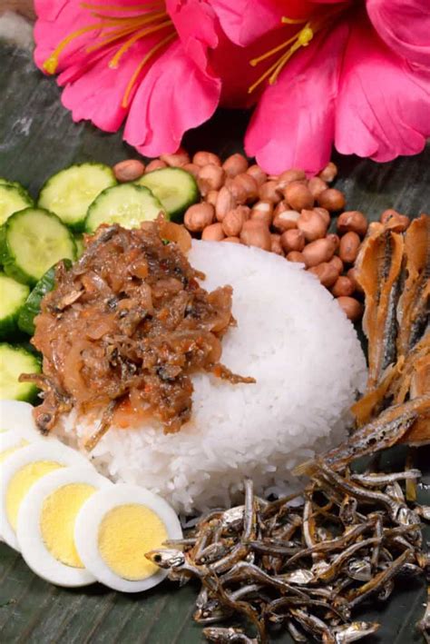 malaysian-nasi-lemak-coconut-rice-with-dried image