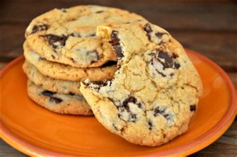 cornmeal-chocolate-chip-cookies-baking-bites image