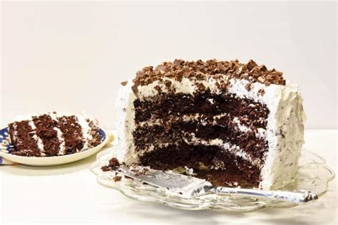 hersheys-milk-chocolate-bar-cake-recipe-friendseat image