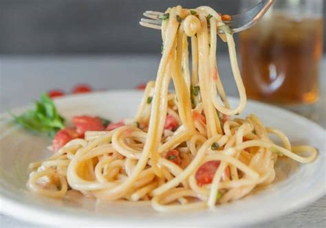 warm-tomato-brie-pasta-recipe-bake-me-some-sugar image