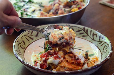 skillet-lasagna-valeries-kitchen image