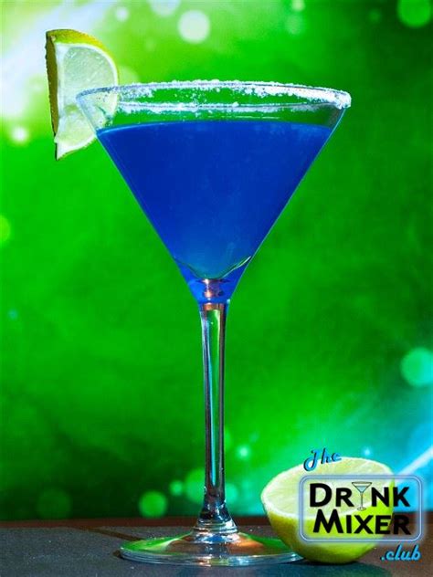 turquoise-margarita-cocktail-recipe-the-drink-mixer image
