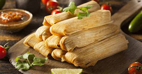 what-to-serve-with-tamales-10-mexican-sides image
