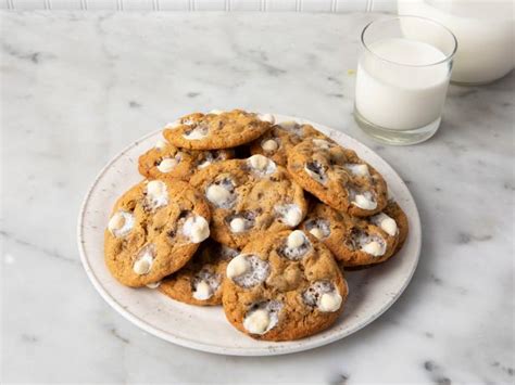 how-to-make-marc-murphys-smores-cookies-food image