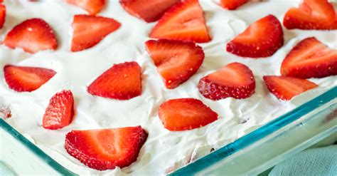 no-bake-strawberry-cheesecake-lush-12-tomatoes image