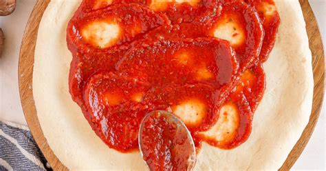 easy-no-cook-pizza-sauce-valeries-kitchen image
