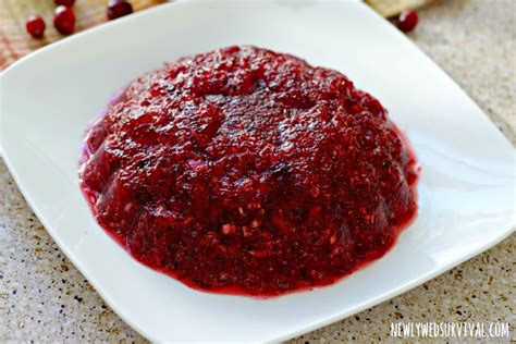 holiday-side-dish-cranberry-gelatin-mold image