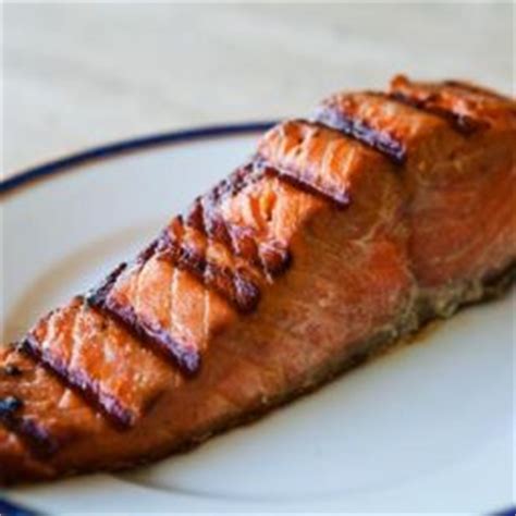 grilled-salmon-with-soy-honey-marinade-bigovencom image