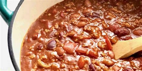 rich-smoky-campfire-chili-brings-an-outdoorsy-taste image