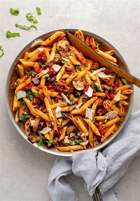 penne-alla-vodka-with-mushrooms-and-sun-dried-tomatoes image