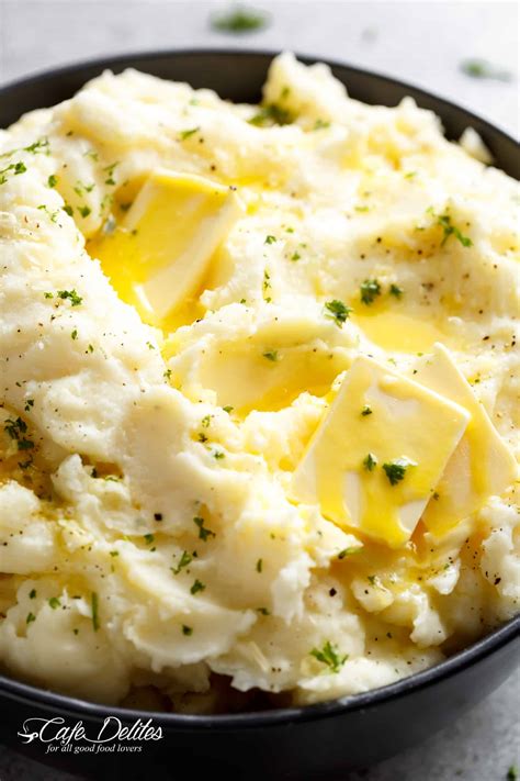 easy-creamy-mashed-potatoes image