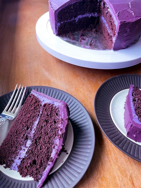 how-to-make-a-purple-velvet-cake-ugly-duckling-bakery image