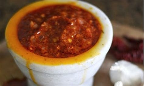 homemade-chili-garlic-sauce-honest-cooking image