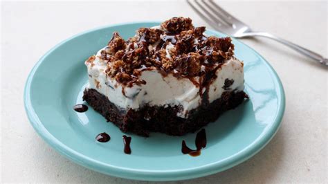 brownie-ice-cream-crunch-bars-recipe-pillsburycom image