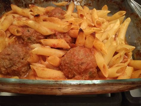 meatballs-with-penne-pasta-bake-cookincity image