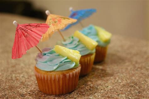 these-malibu-rum-cupcakes-taste-just-like-spring-break image