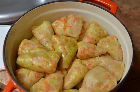 vegetarian-stuffed-cabbage-rolls-momsdish image