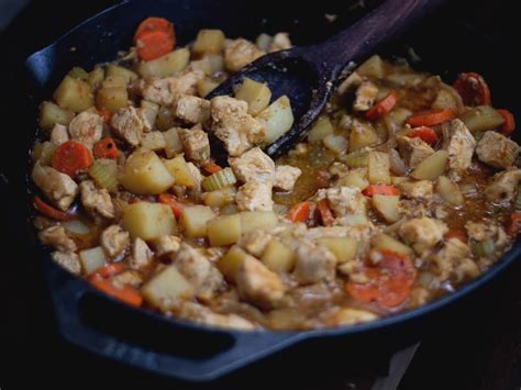skillet-chicken-stew-with-cooking-video-a-good image