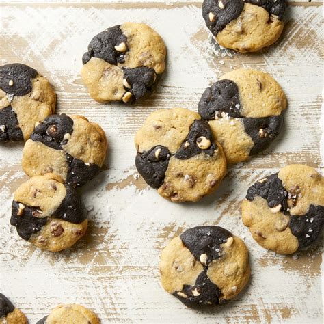 white-chocolate-chip-cookie image