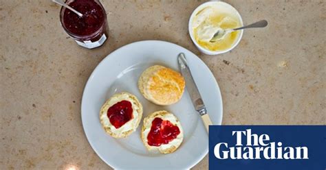 how-to-eat-a-cream-tea-british-food-and-drink-the image