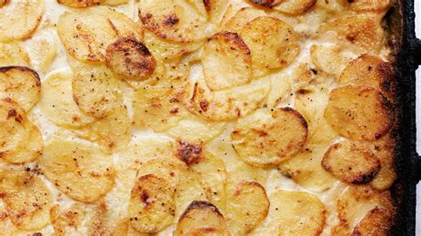 scalloped-potatoes-with-caramelized-fennel-recipe-bon image
