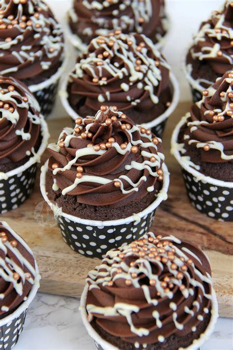 chocolate-cupcakes-janes-patisserie image