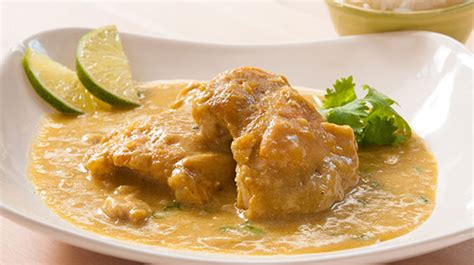 chicken-in-banana-curry-sauce-thrifty-foods image