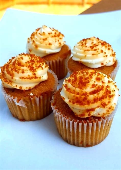 pumpkin-spice-cupcakes-mini-thehandyfoodiecom image