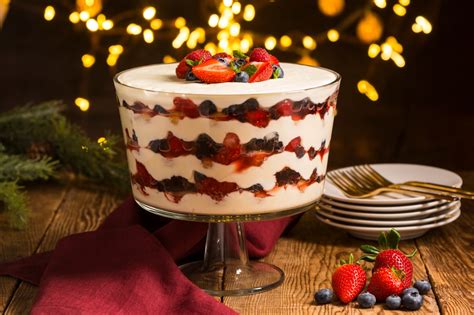 holiday-trifle-get-cracking-eggsca image