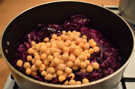 braised-red-cabbage-with-chickpeas-red-cabbage image