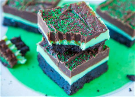 mint-and-chocolate-fudge-oreo-bars image