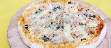 pizza-al-tonno-traditional-pizza-from-italy-western image